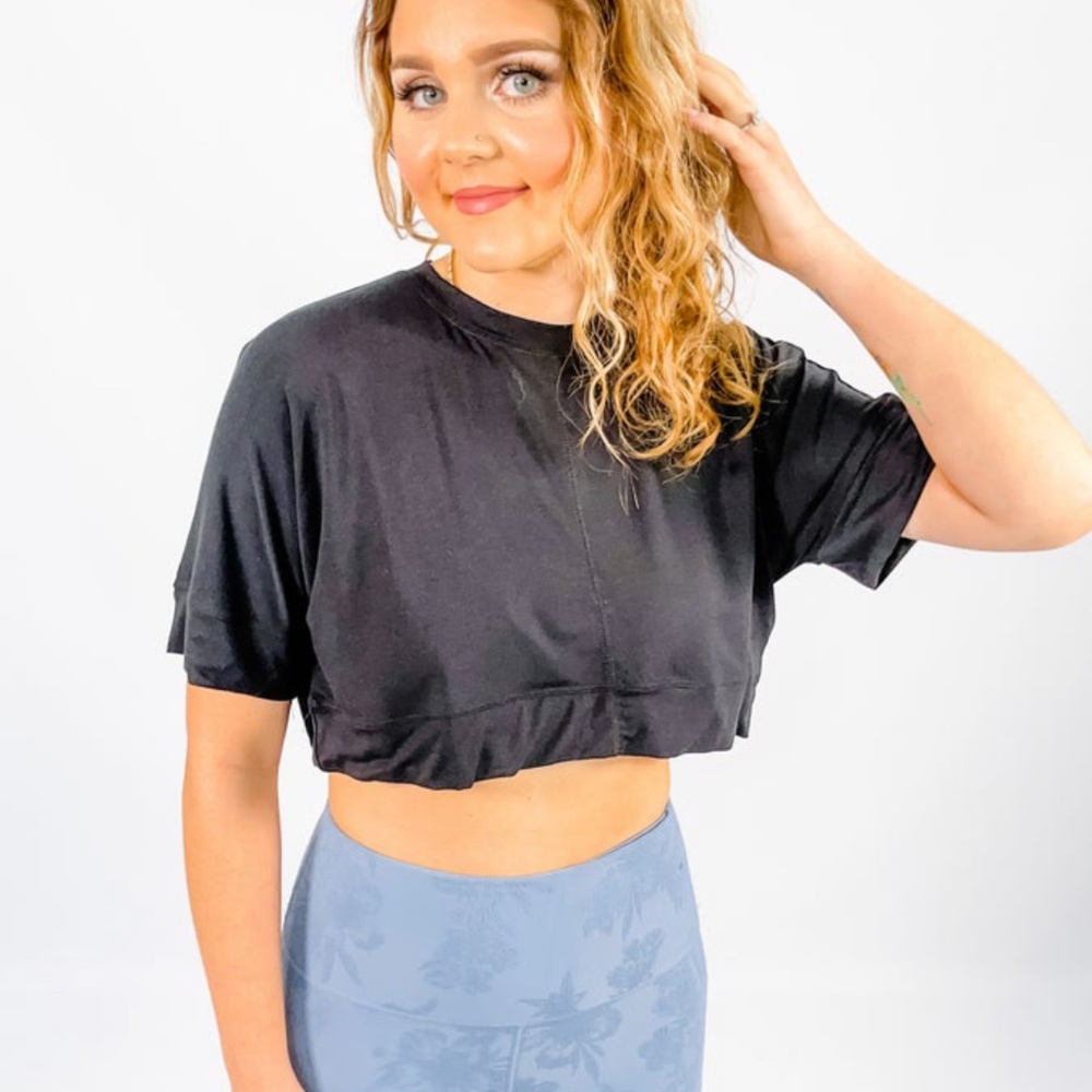 Mono B short sleeve cropped tee, small